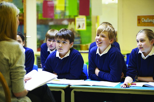 The Pros and Cons of Umbrella Schools for Homeschool Education